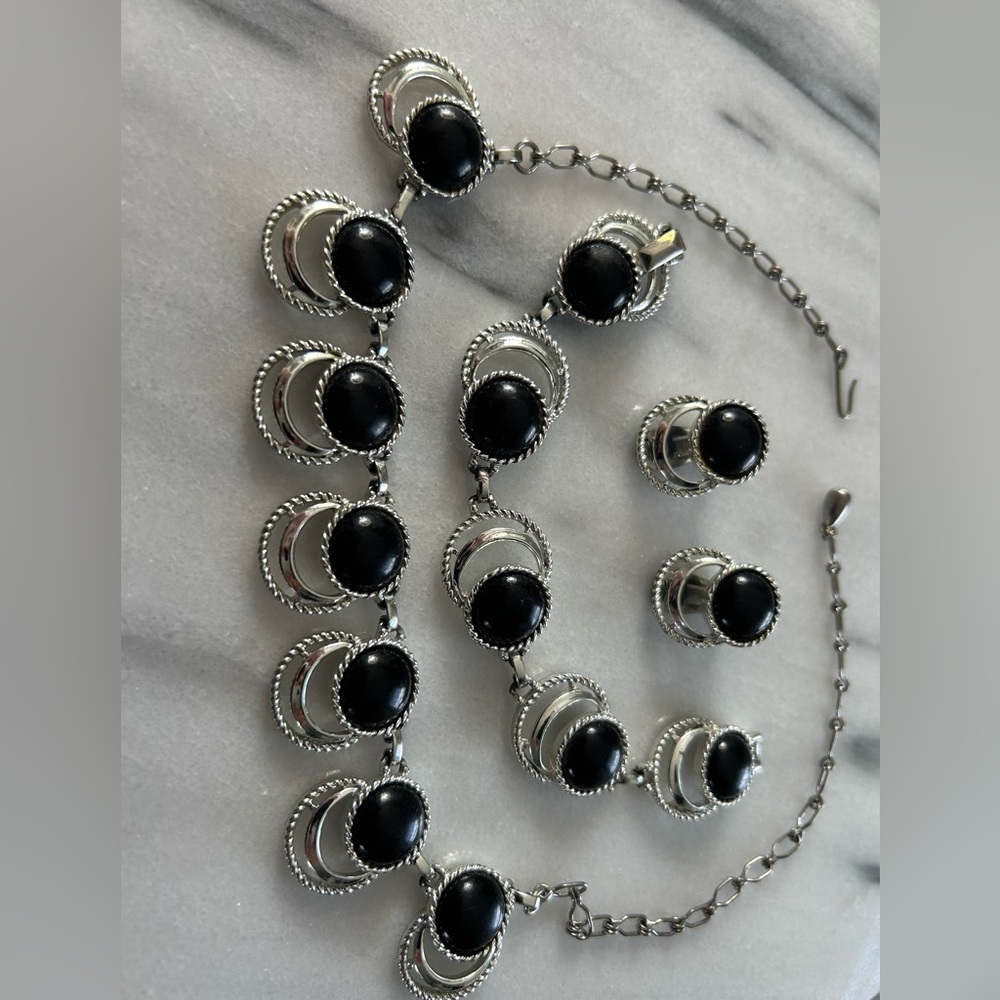 Vintage Sarah Coventry silver toned and black necklace, bracelet and earring set